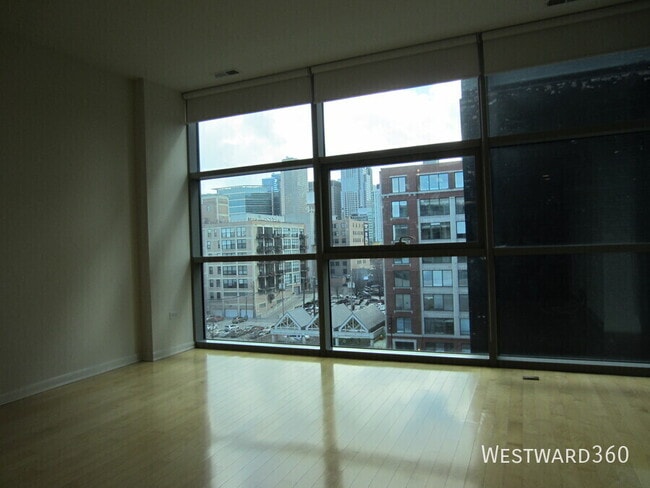 Building Photo - 225 S Sangamon-605