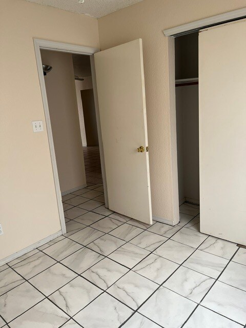 Building Photo - 12591 Kari Anne Dr