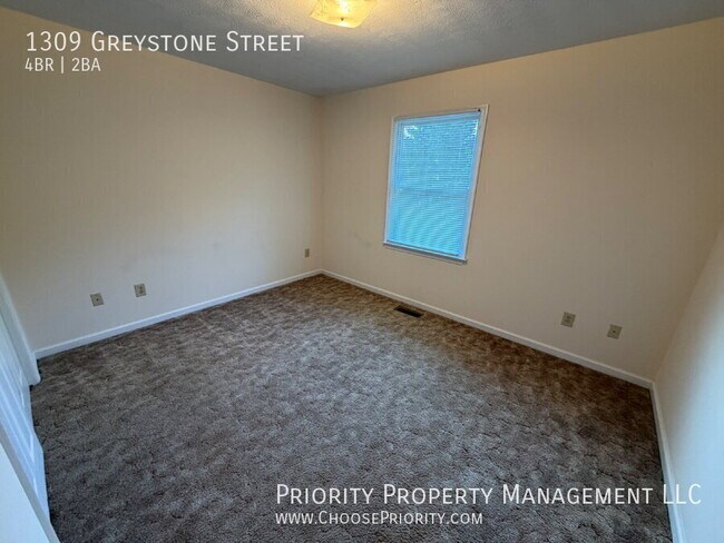 Building Photo - 1309 Greystone St