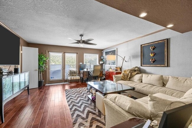 Building Photo - 2903 W Bay Ct Ave