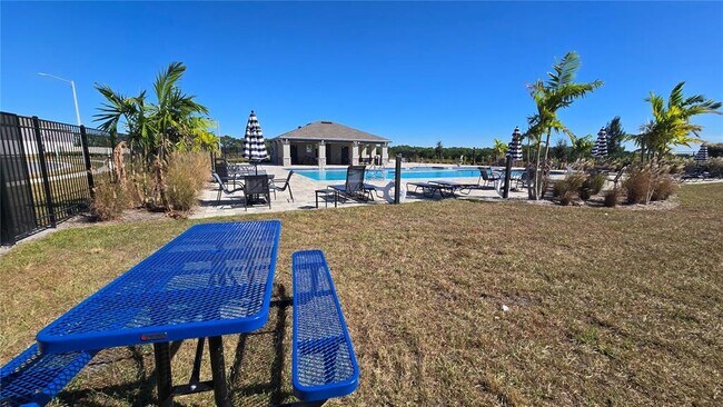 Building Photo - 2159 Chris Dr