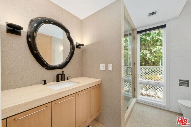 Building Photo - 24112 Malibu Rd