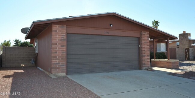 Building Photo - 3777 W Horizon Hills Dr