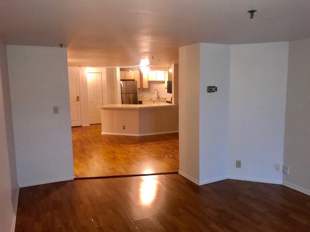 Building Photo - 270 E Highland Ave