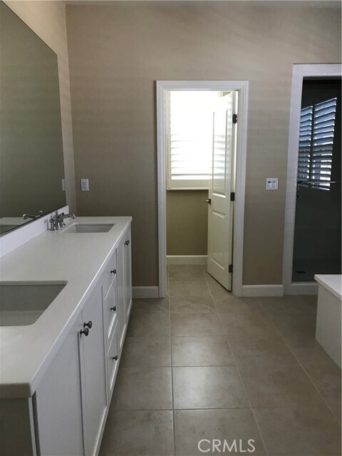 Building Photo - 109 Outpost