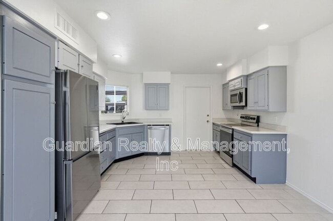 Building Photo - 7238 E Joshua Tree Ln