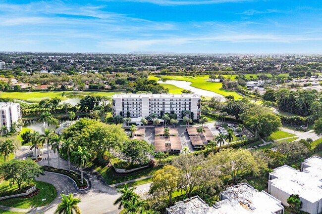 Building Photo - 6662 Boca Del Mar Dr