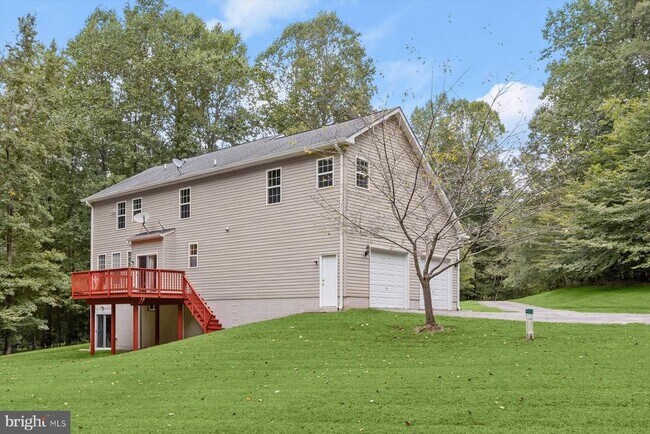 Building Photo - 15900 Tanyard Rd