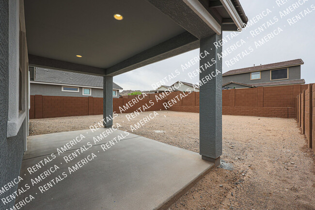 Building Photo - 16911 W Siesta Wy