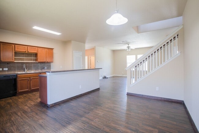 Building Photo - 1005 Papaya Cove