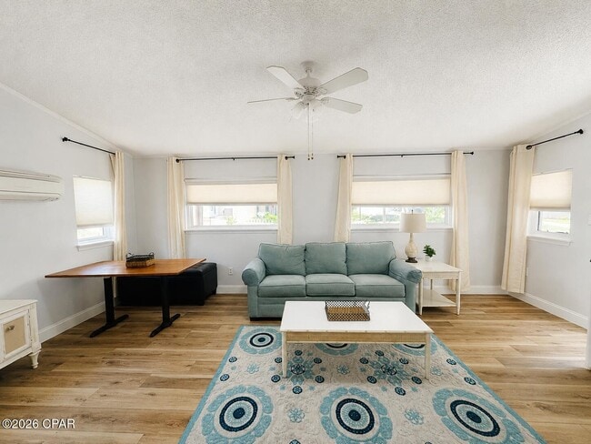 Building Photo - 208 El Prado Pl