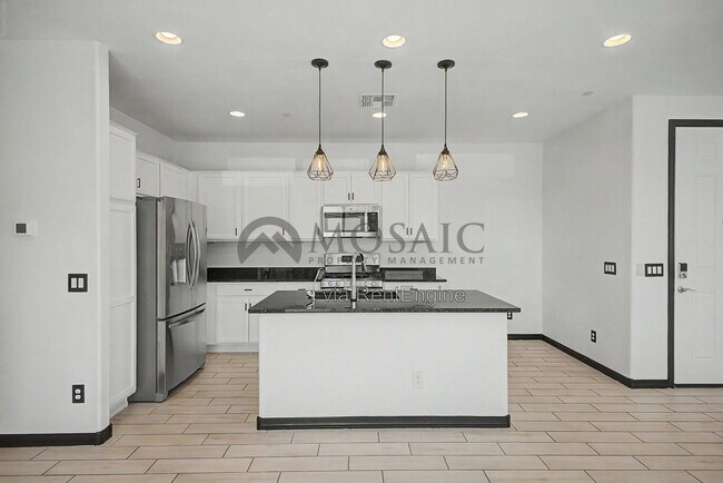 Building Photo - 8317 E Impala Ave