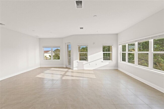 Building Photo - 7611 34th Ave W