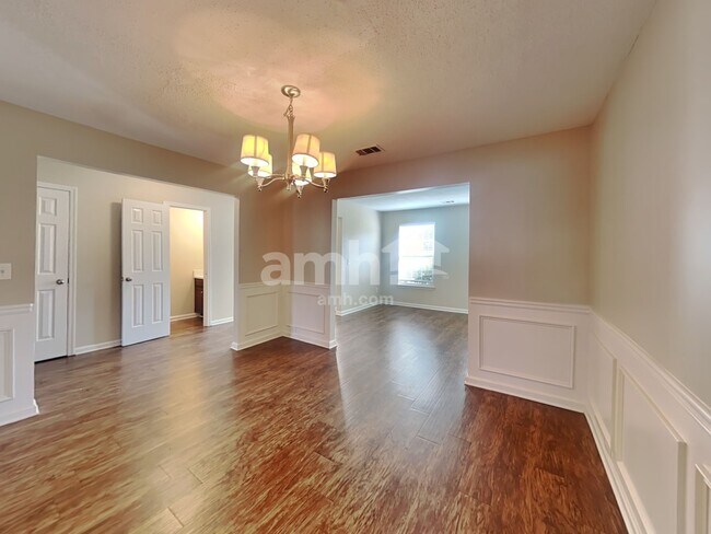 Building Photo - 4897 Bryant Dr