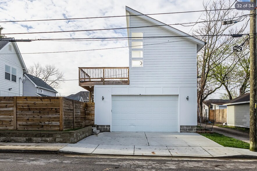 Building Photo - 644 N Tacoma Ave