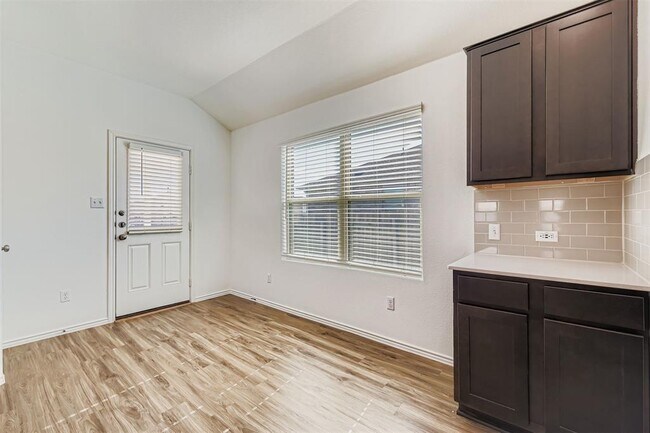 Building Photo - 21413 Bird Wing Dr