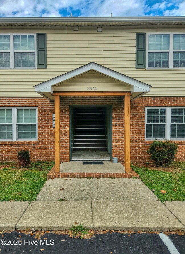 Primary Photo - 2322 Indian Dr