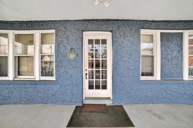 Building Photo - 364 Ashford Ave