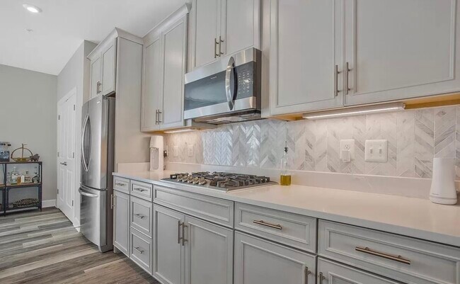 Building Photo - 3004 Ewell Ln
