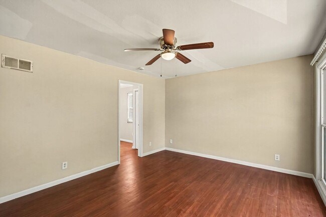Building Photo - 1223 Walker Ave