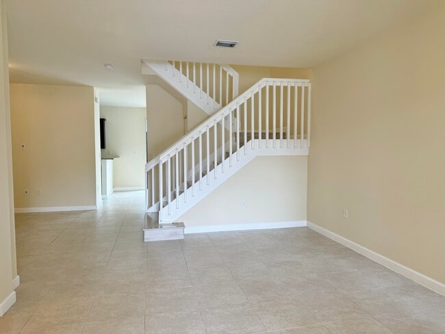 Building Photo - 3317 W 90th St