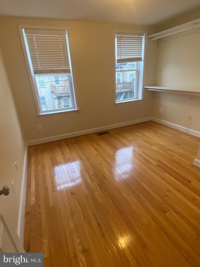 Building Photo - 210 S East Ave