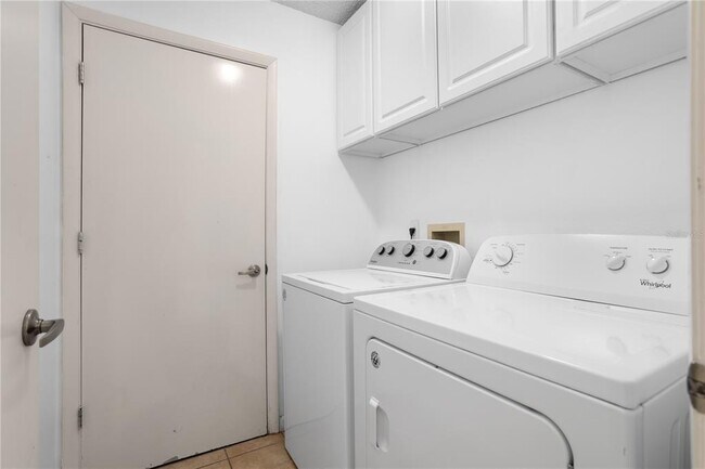 Building Photo - 12778 Waterhaven Cir