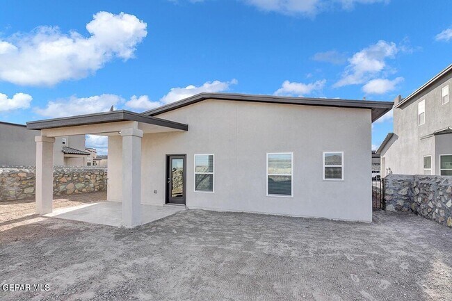 Building Photo - 15340 Resolve Dr