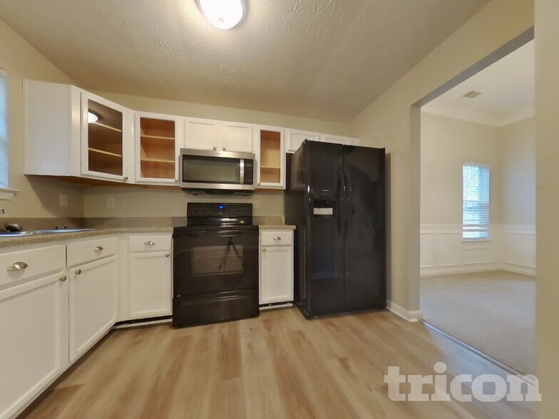 Building Photo - 2411 Napa Valley Dr