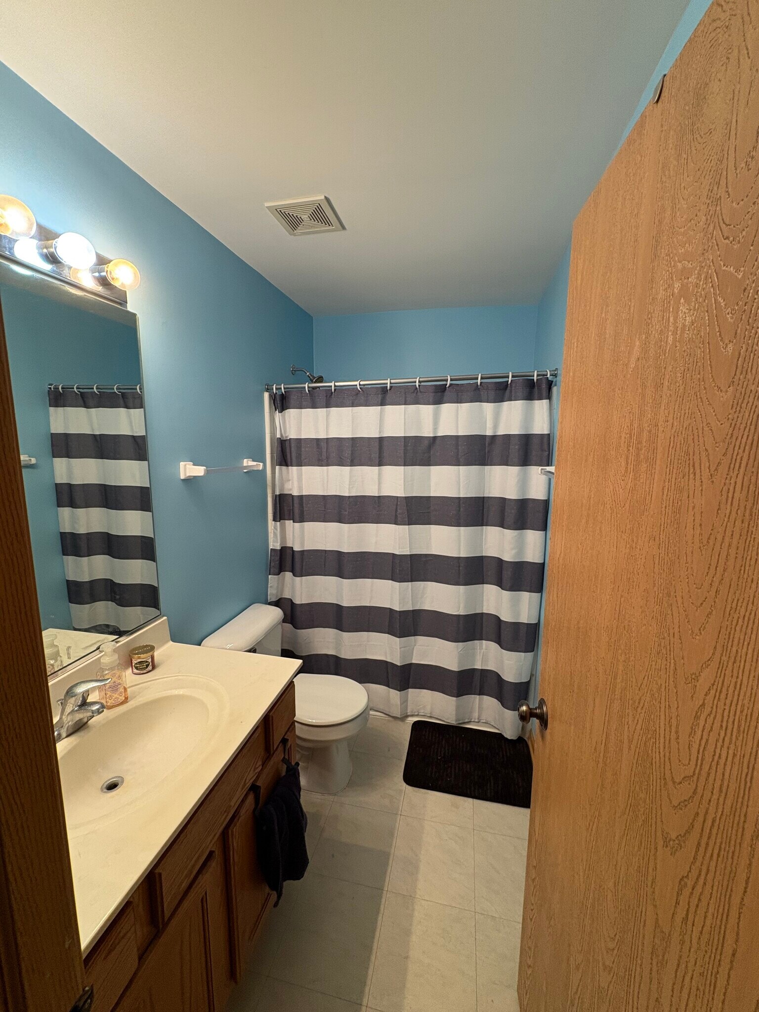 2nd bathroom on 2nd floor - 536 W Kristina Ln