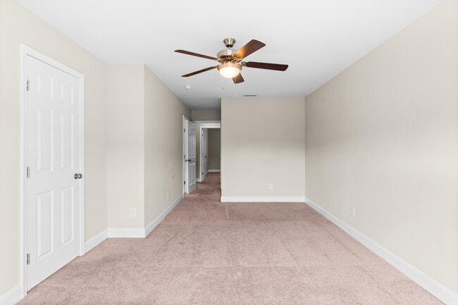 Building Photo - 202 N Stingray Ln