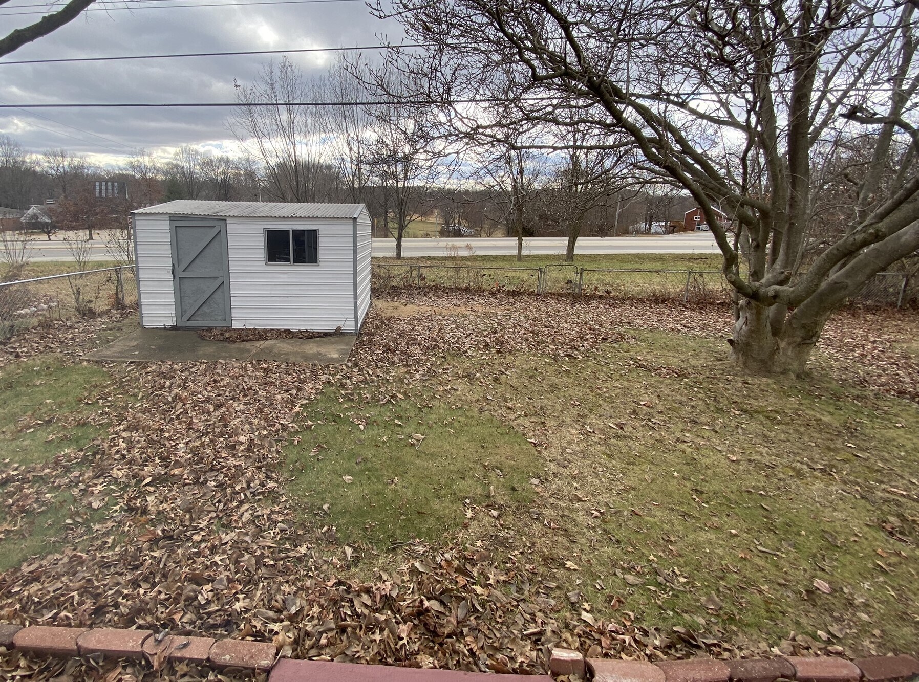 Shed and country view. - 20 Mesa Rd