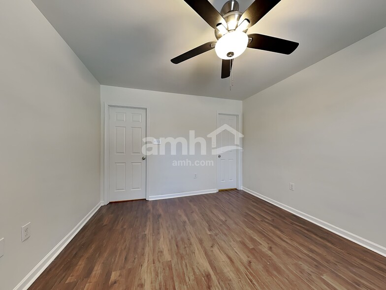 Building Photo - 71 Wolf Creek Ln