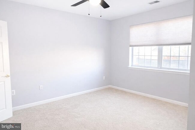 Building Photo - 2605 Chapel Lake Dr