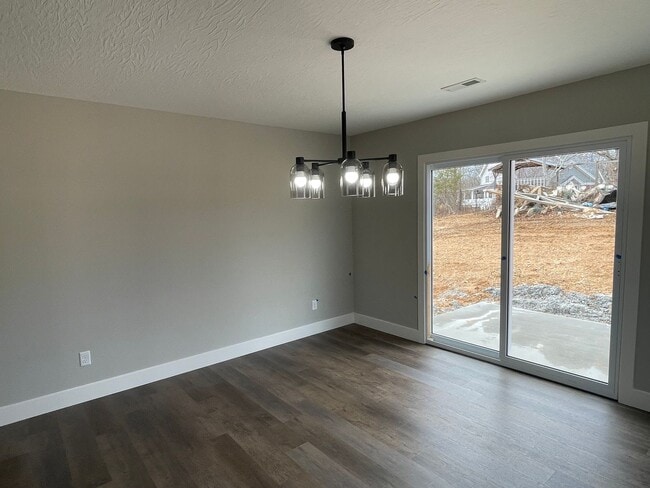 Building Photo - NEW CONSTRUCTION 3 Bed 2 Bath FOR RENT in Waynesville