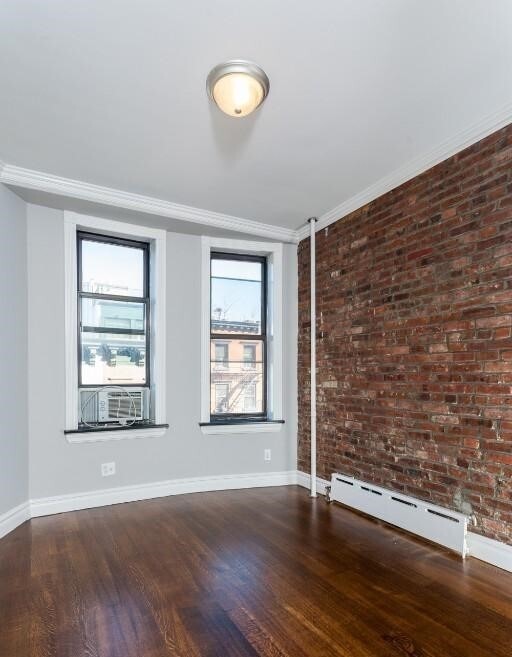 Building Photo - 336 E 18th St