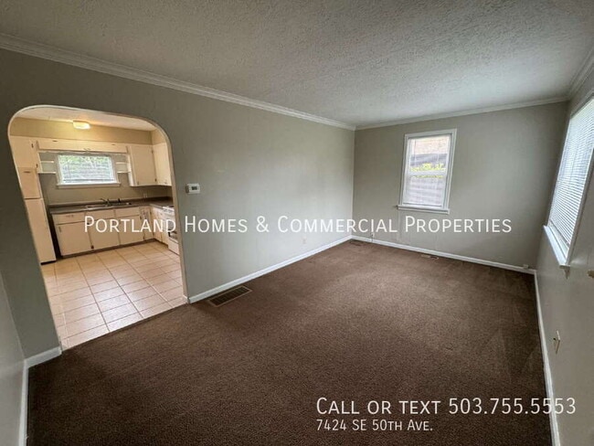 Building Photo - 7424 SE 50th Ave