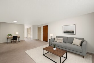 Building Photo - Looking for 2BR apartment in Beaver, PA? Secure this place now!