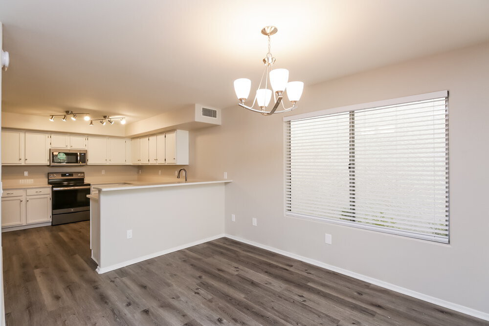 Building Photo - 425 S Sunrise Dr