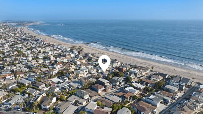 Building Photo - Ventura | Pierpont | 4 Bedroom + 3 Bathroom