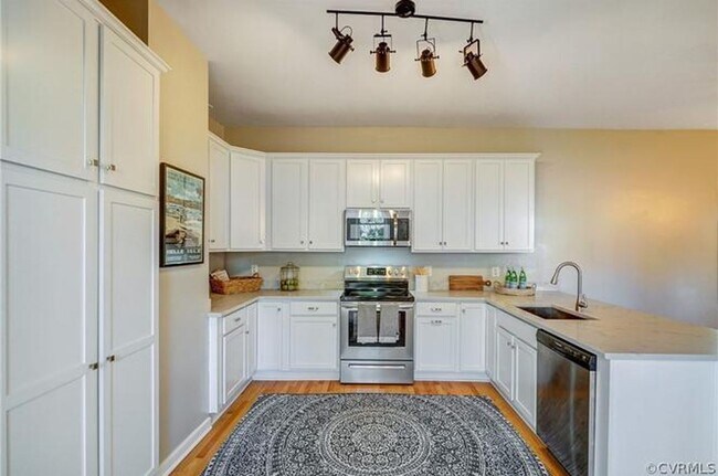 Building Photo - Quiet Cozy Northside Home for Rent