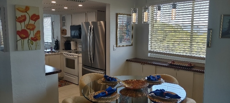 Building Photo - 15171 Cedarwood Ln