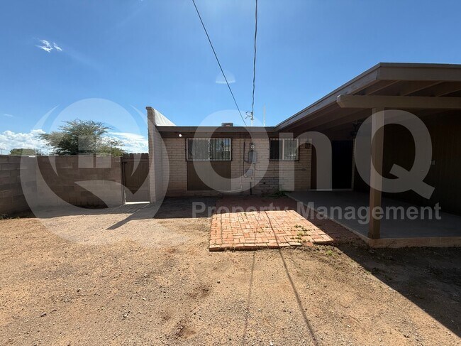 Building Photo - 1826 W Dominy Rd