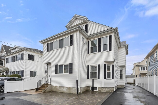 Building Photo - 45 Bowen Ave