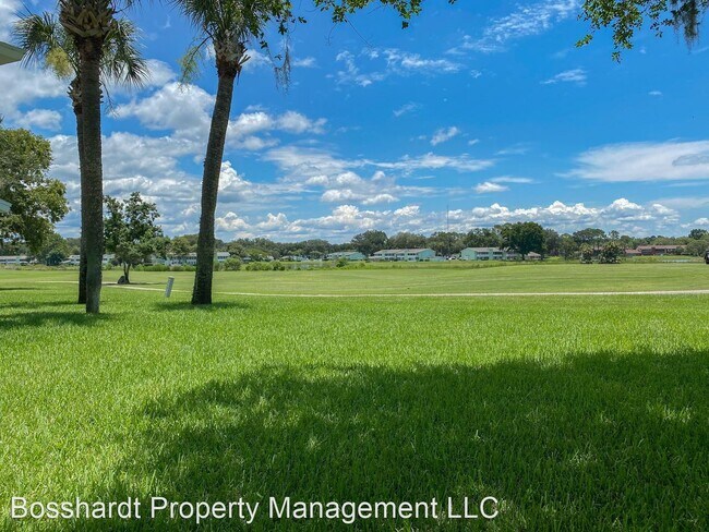 Building Photo - 3 br, 2 bath House - 450 Fairways Cir A103