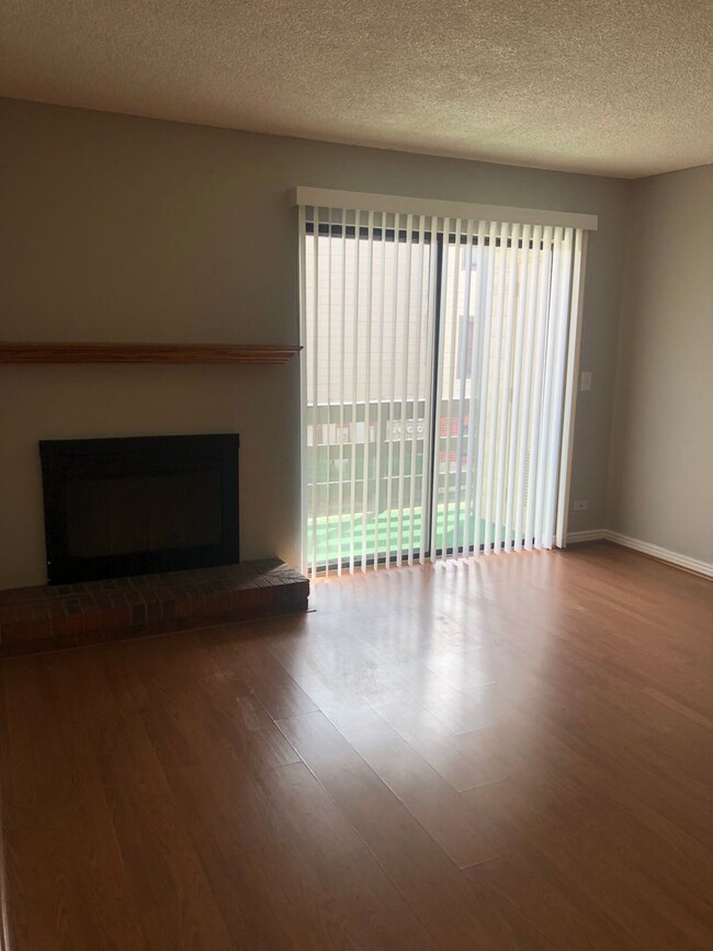 Building Photo - Two Bed, Two Bath Lakewood Condo Available...