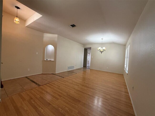 Building Photo - 17525 Tobermory Dr