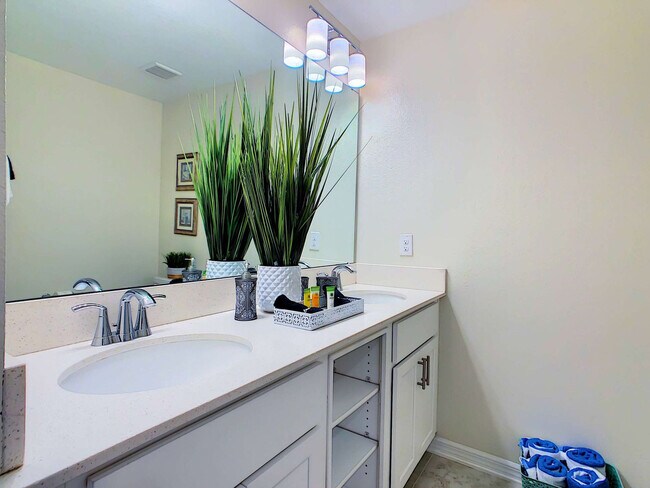 Building Photo - 4784 Clock Tower Dr