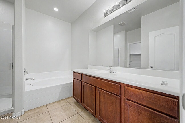 Building Photo - 41177 W Lucera Ln