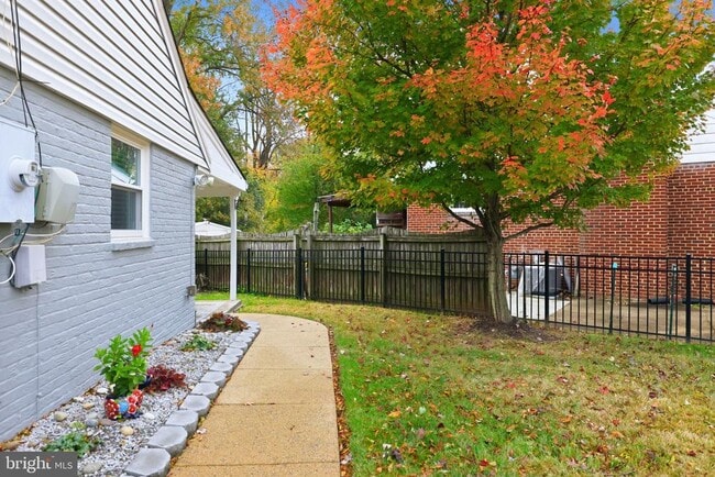 Building Photo - 7137 Murray Ln